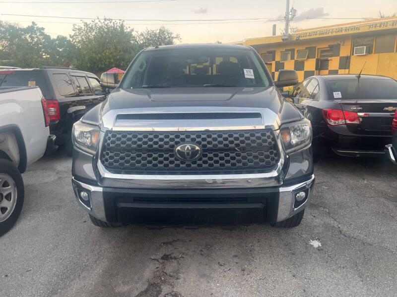 2019 Toyota Tundra SR5's photo