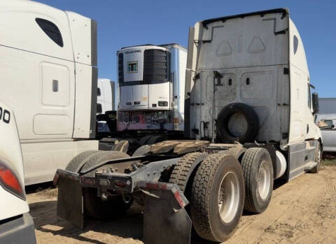 2020 Freightliner Cascadia 126