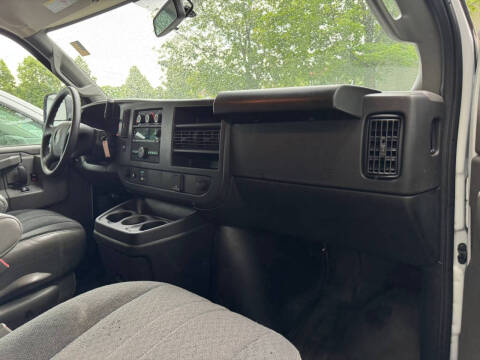 2024 GMC Savana 2500