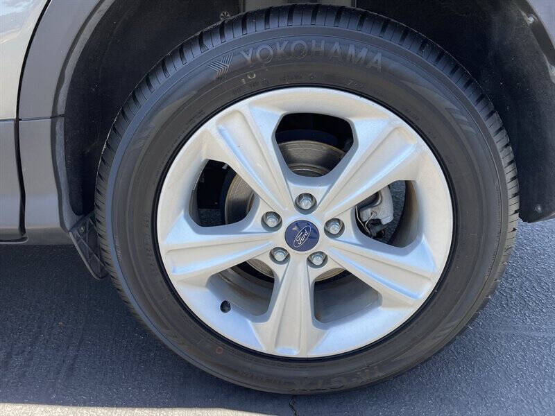 Gray 2014 Ford Escape SE SE 4dr SUV 13