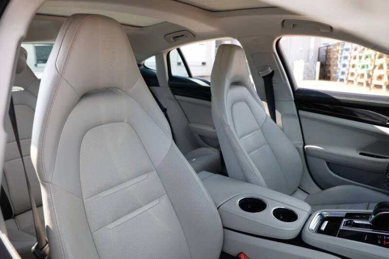 2020 Porsche Panamera