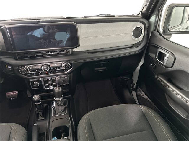 2024 Jeep Wrangler Sahara 4xe