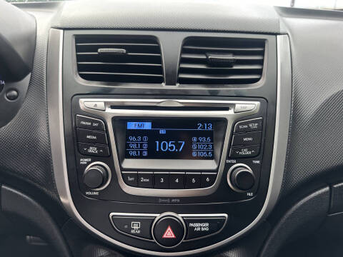 2016 Hyundai Accent SE