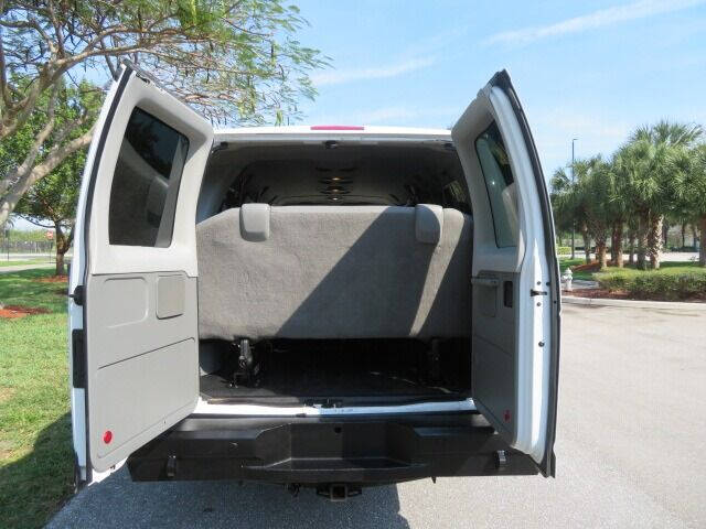 2014 Ford E-Series E-350 SD XLT