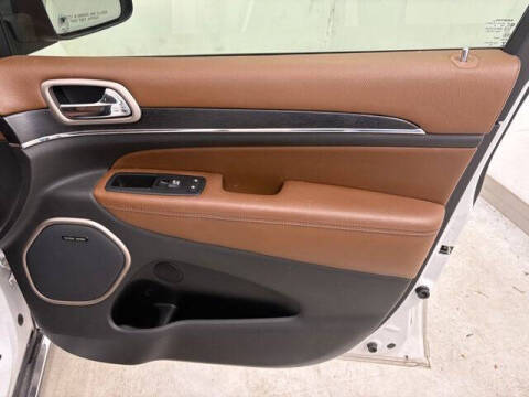 2016 Jeep Grand Cherokee Summit