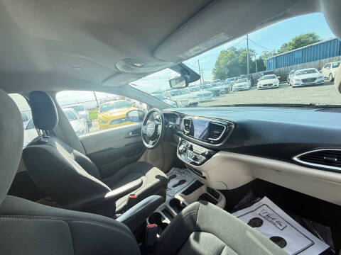 2017 Chrysler Pacifica Touring