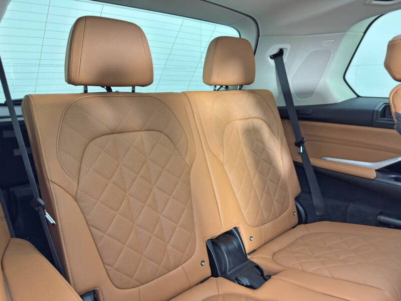 2023 BMW X7 xDrive40i