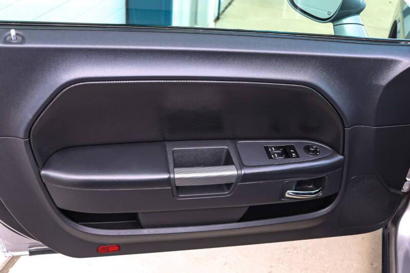 2013 Dodge Challenger R/T Plus