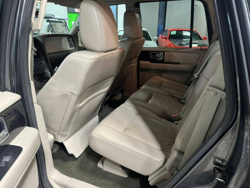 2016 Lincoln Navigator Select