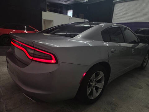 2017 Dodge Charger SXT
