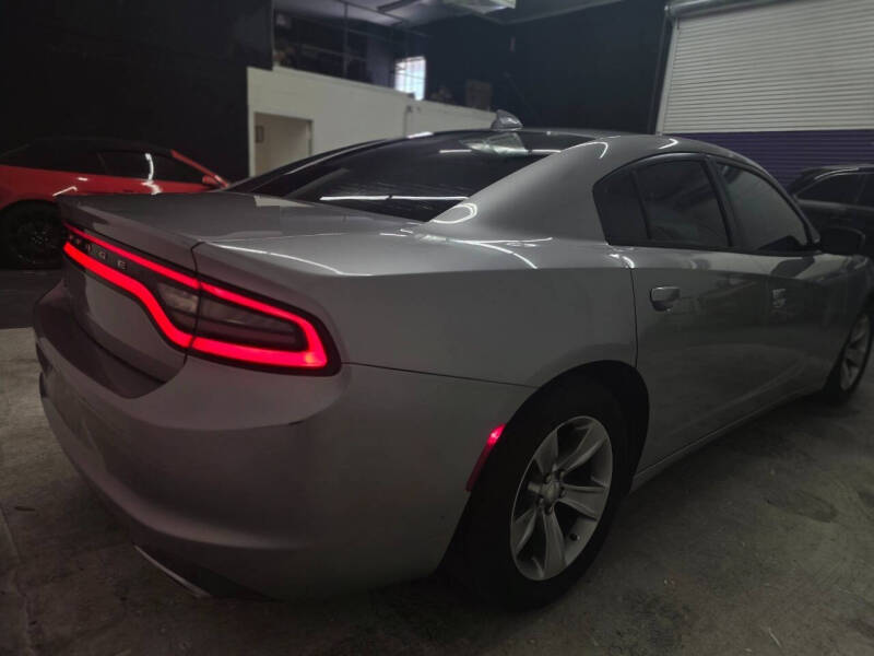 2017 Dodge Charger SXT