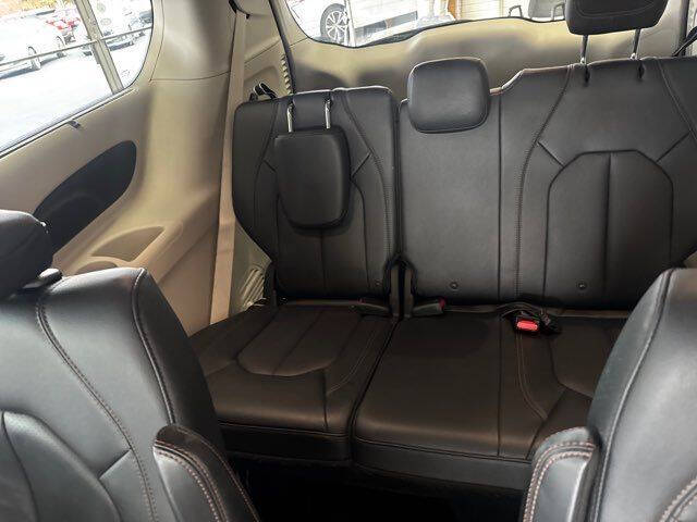 2019 Chrysler Pacifica Touring L