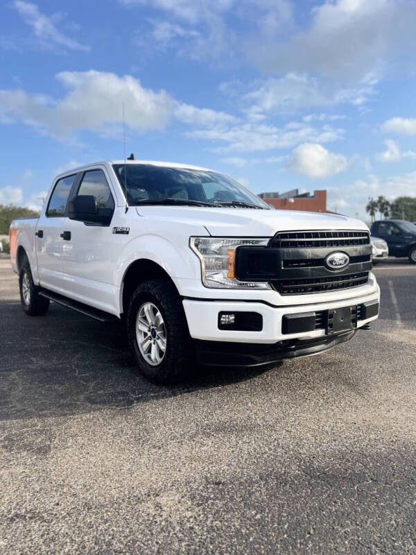 2020 Ford F-150 XL's photo