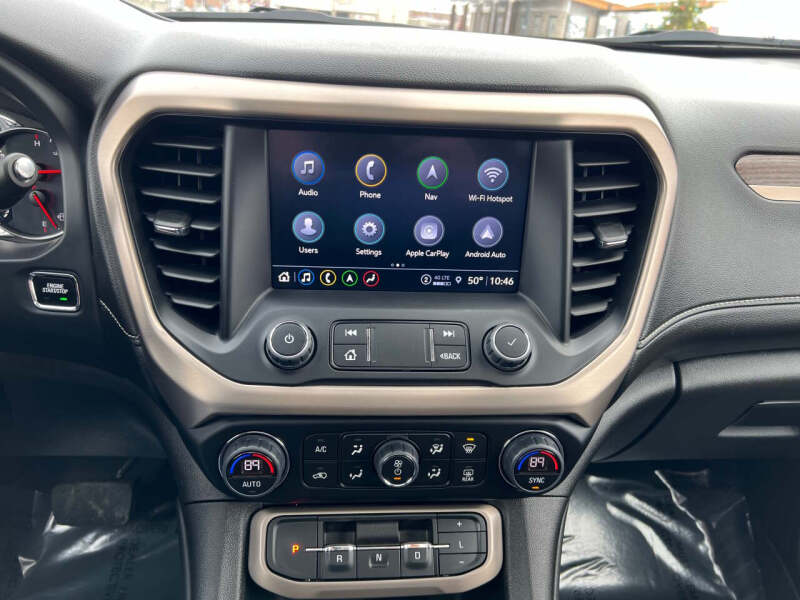 2023 GMC Acadia Denali