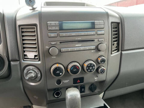 2004 Nissan Armada