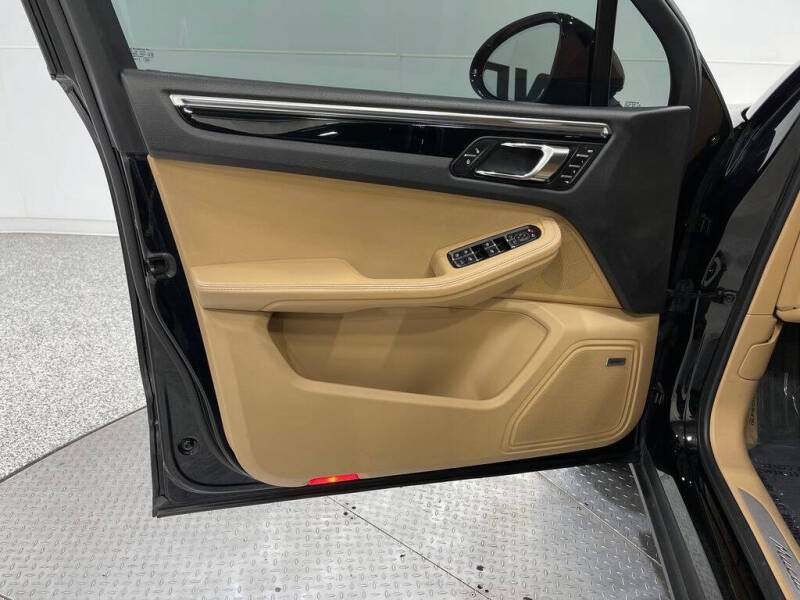 2017 Porsche Macan S