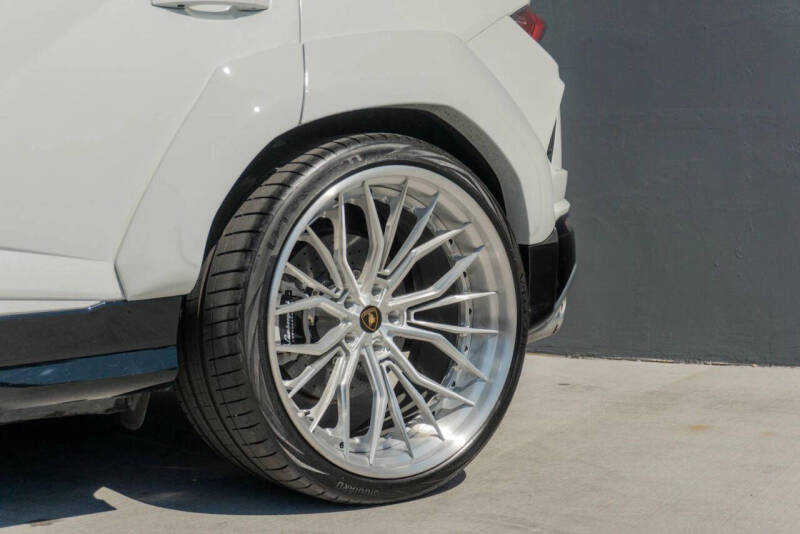 2019 Lamborghini Urus