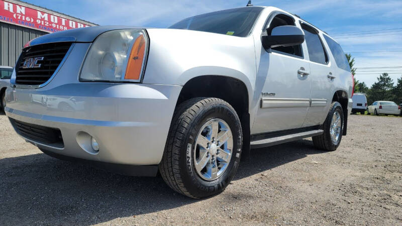 2011 GMC Yukon SLE