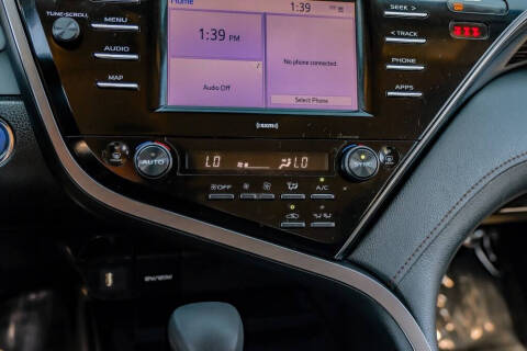 2020 Toyota Camry Hybrid LE