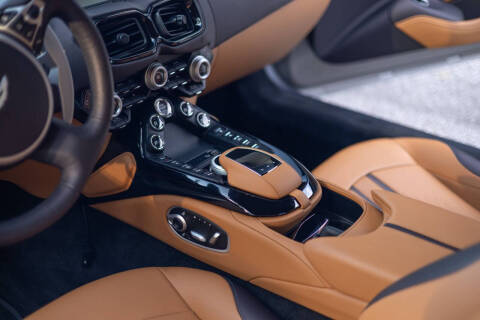 2023 Aston Martin Vantage