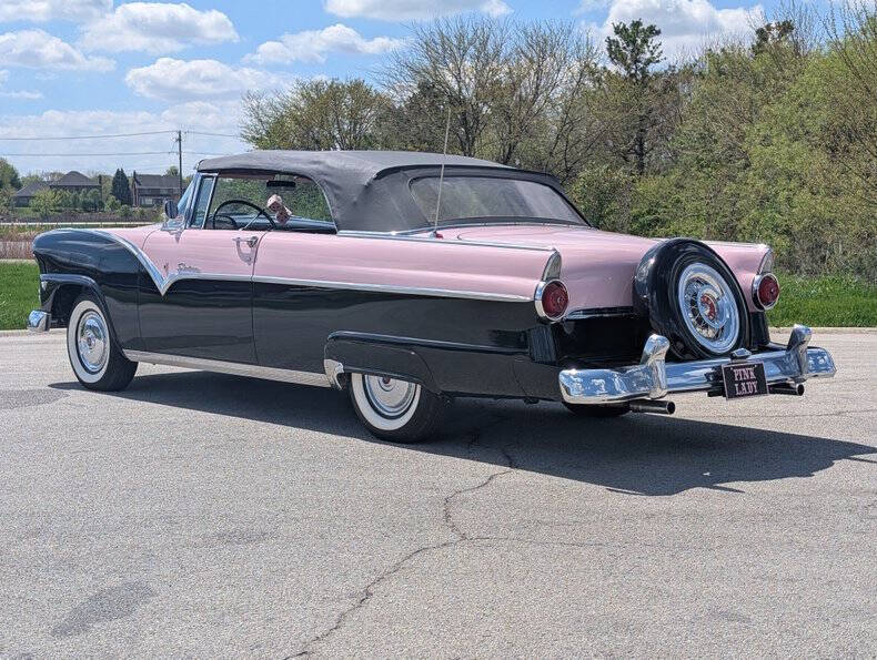 1955 Ford Sunliner