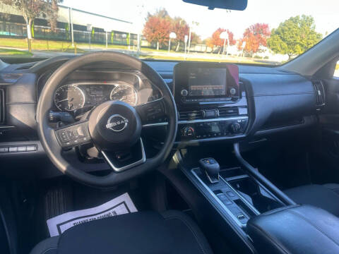 2022 Nissan Pathfinder S