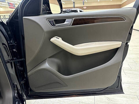 2012 Audi Q5 3.2 quattro Premium Plus