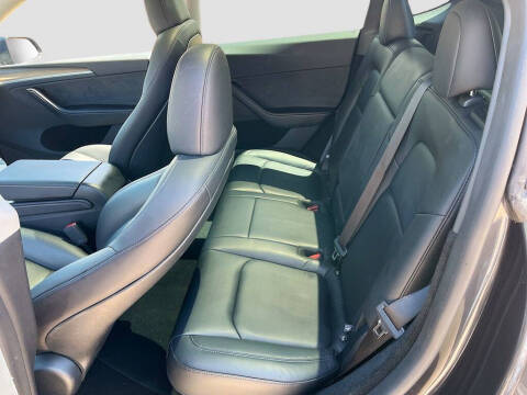 2025 Tesla Model Y Long Range