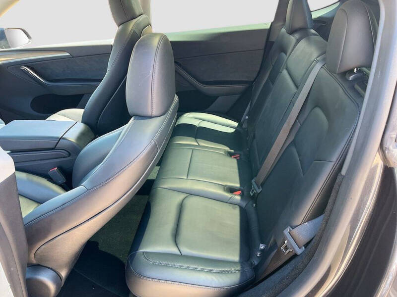 2025 Tesla Model Y Long Range