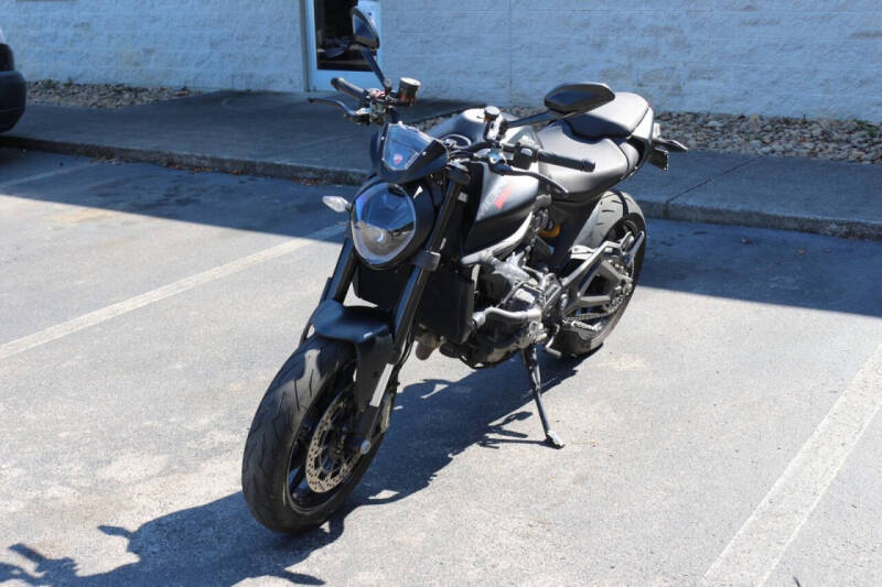 2022 Ducati Monster
