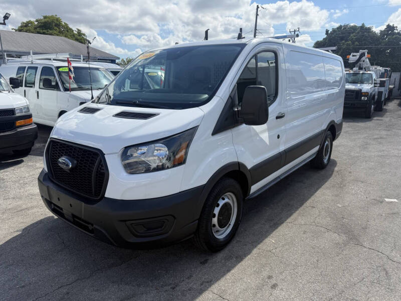 2021 Ford Transit Van Base's photo