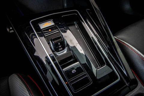 2023 Volkswagen Golf GTI SE