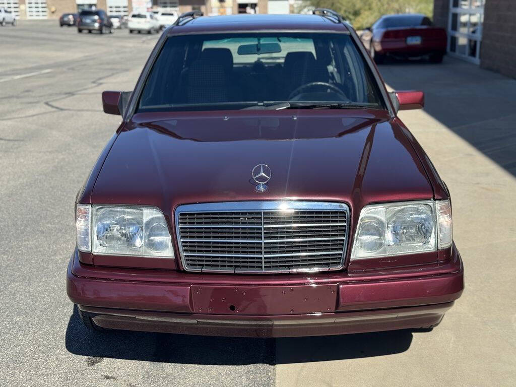 1995 Mercedes-Benz E-Class 12