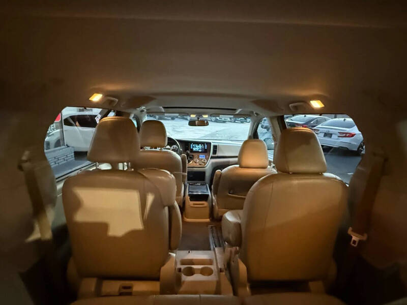 2015 Toyota Sienna