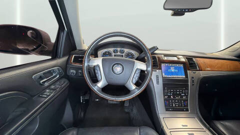 2013 Cadillac Escalade Platinum Edition