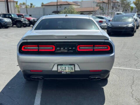 2015 Dodge Challenger SXT