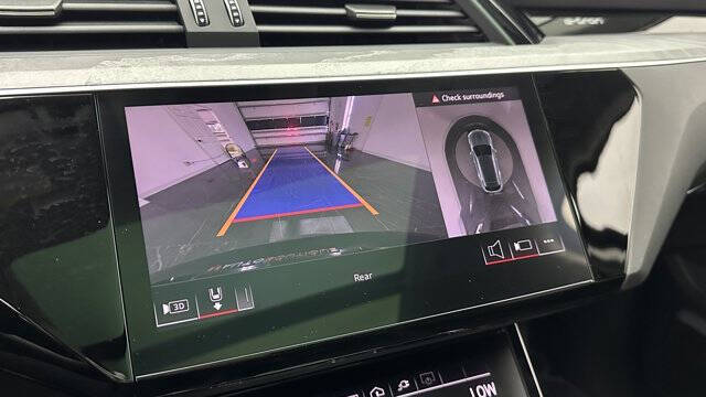 2024 Audi Q8 e-tron quattro Premium Plus