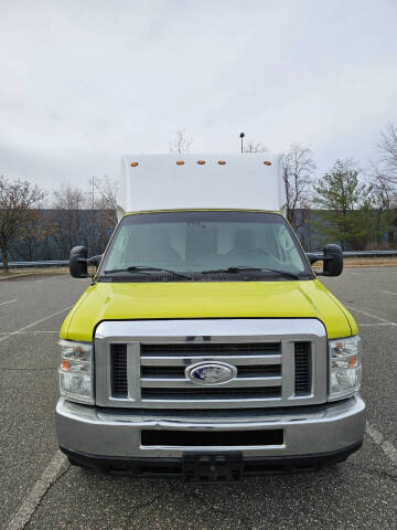 2014 Ford E-Series E-350 SD