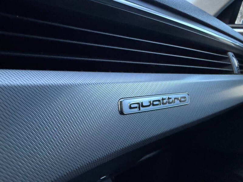 2017 Audi A4 2.0T quattro Premium