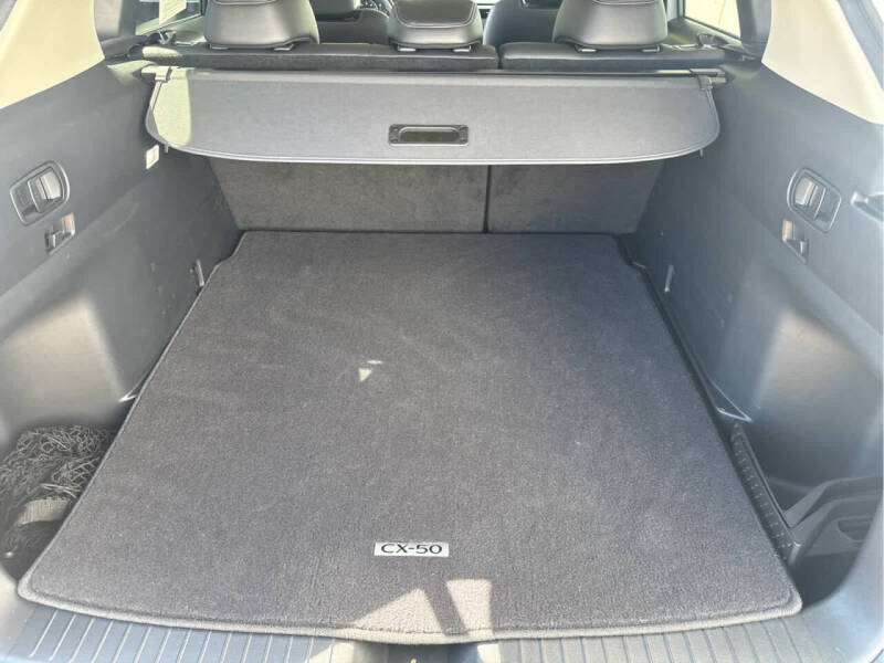 2023 Mazda CX-50 2.5 S Preferred Plus