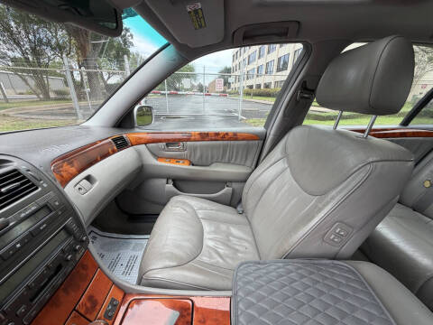 2001 Lexus LS 430
