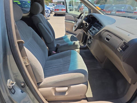 2000 Toyota Sienna LE