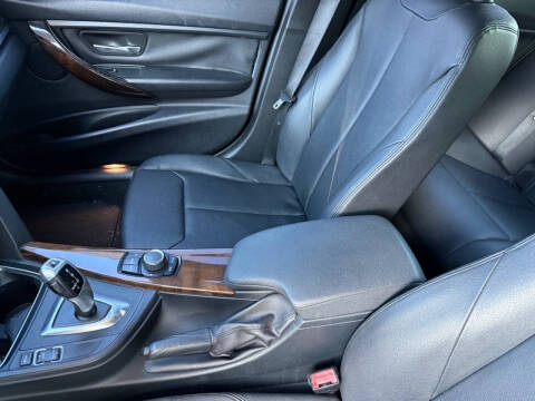 2015 BMW 3 Series 328i