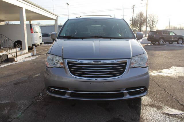 2013 Chrysler Town and Country Touring