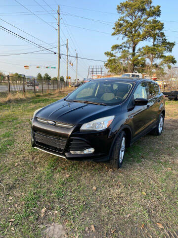 2013 Ford Escape for sale at COUNTRY MOTORS in Houston TX