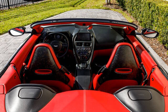 2019 Aston Martin DB11 Volante