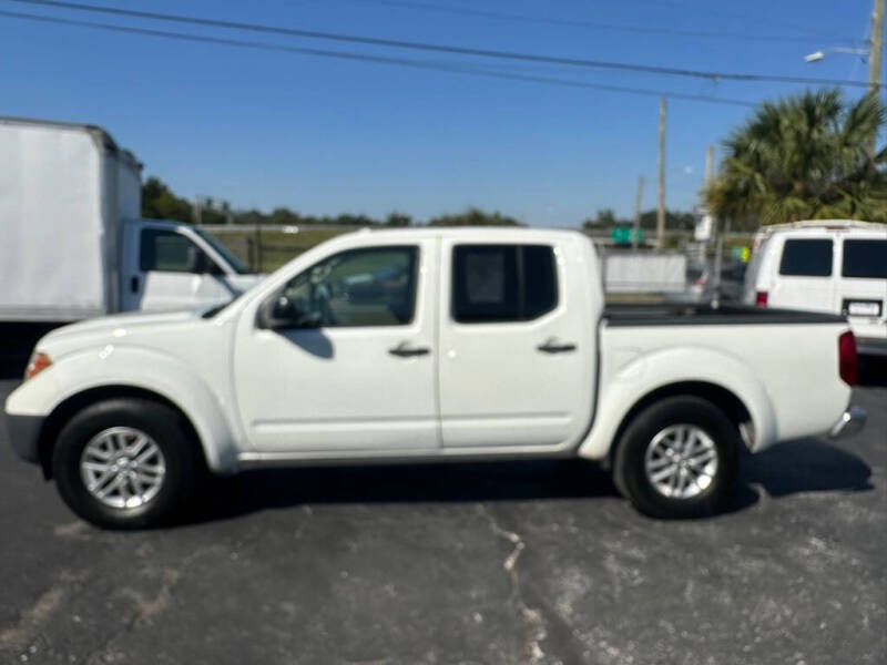 2014 Nissan Frontier SV photo 4