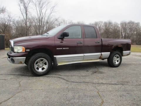 2005 Dodge Ram 1500 for sale at Crossroads Used Cars Inc. in Tremont IL