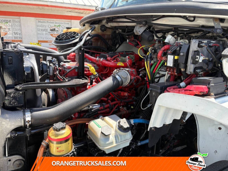 2018 Freightliner M2 106