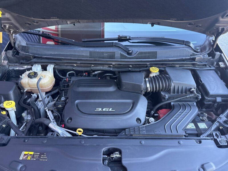 2017 Chrysler Pacifica Touring-L